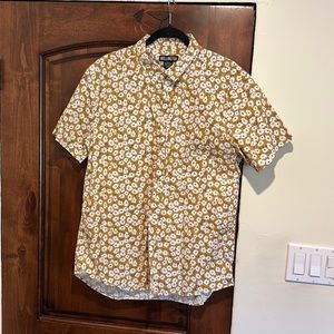 Wellington Floral Button Up size XL